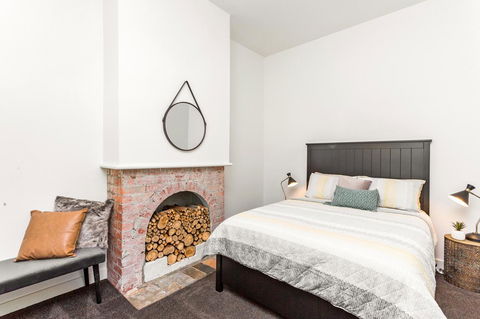 Central Bendigo Cottage, Walk To Everywhere!! - Kingaroy Accommodation 5