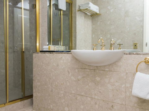 Stamford Plaza Melbourne - Kingaroy Accommodation 3