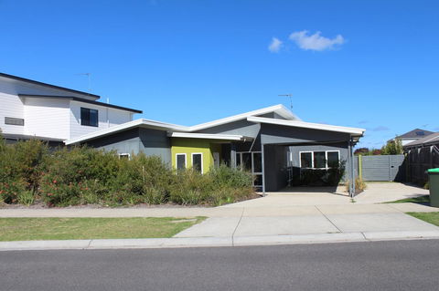 Tamara Temptation - Kingaroy Accommodation 0