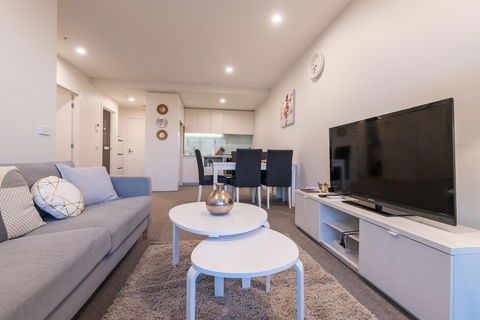 Guest House In Melbourne - Kingaroy Accommodation 4
