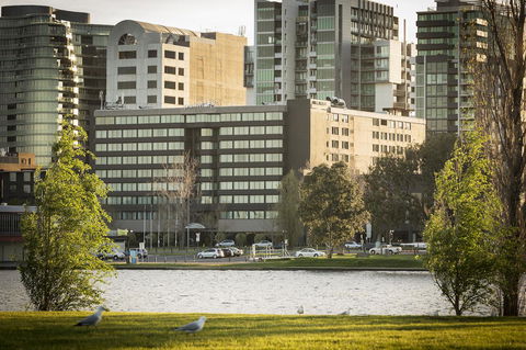 Pullman Melbourne Albert Park - Kingaroy Accommodation 1