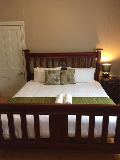 Little River Bed And Breakfast - Kingaroy Accommodation 24