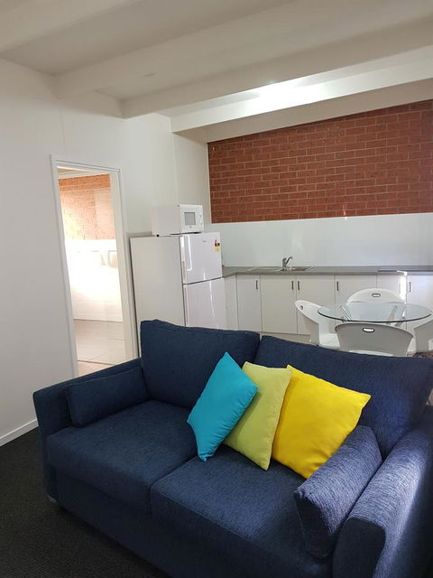 Beachcomber Holiday Units - Kingaroy Accommodation 13