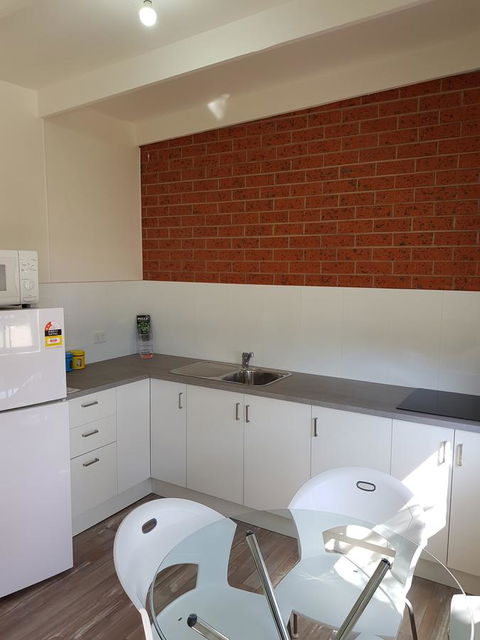 Beachcomber Holiday Units - Kingaroy Accommodation 12