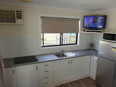 Beachcomber Holiday Units - Kingaroy Accommodation 4