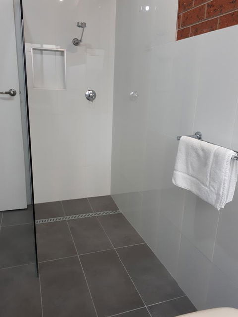 Beachcomber Holiday Units - Kingaroy Accommodation 10