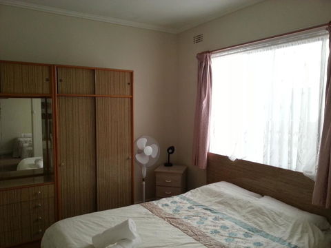 Beachcomber Holiday Units - Kingaroy Accommodation 30