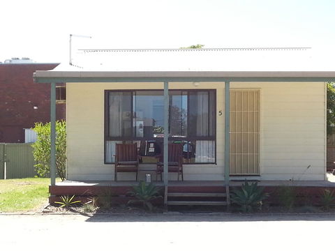 Beachcomber Holiday Units - Kingaroy Accommodation 21