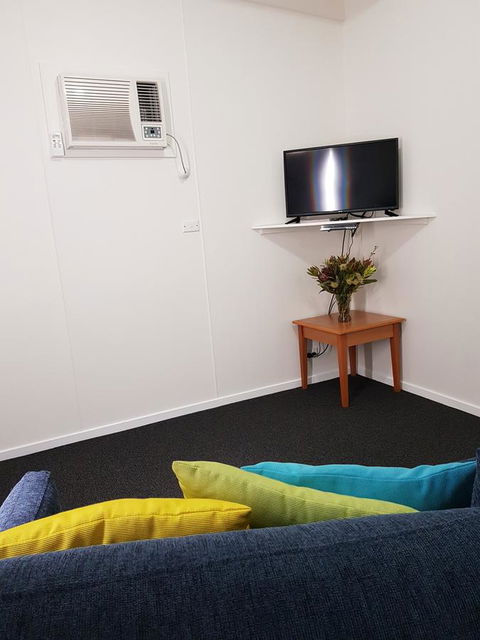 Beachcomber Holiday Units - Kingaroy Accommodation 14