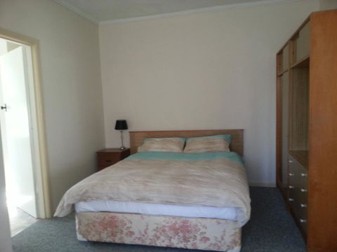Beachcomber Holiday Units - Kingaroy Accommodation 42