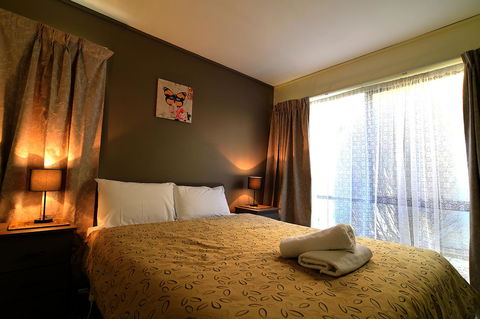 Executive Hideaway - Kingaroy Accommodation 11