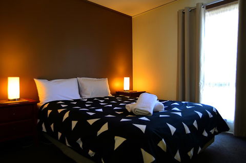 Executive Hideaway - Kingaroy Accommodation 3