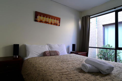 Executive Hideaway - Kingaroy Accommodation 13