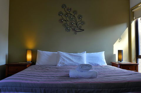 Executive Hideaway - Kingaroy Accommodation 28