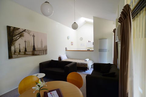 Executive Hideaway - Kingaroy Accommodation 15