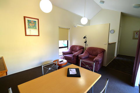Executive Hideaway - Kingaroy Accommodation 34