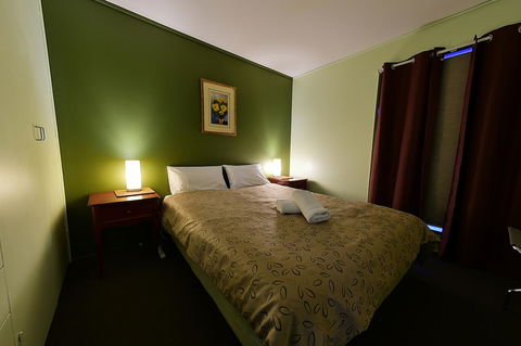 Executive Hideaway - Kingaroy Accommodation 44