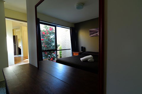 Executive Hideaway - Kingaroy Accommodation 19