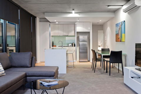 Mantra St Kilda Road - Kingaroy Accommodation 13
