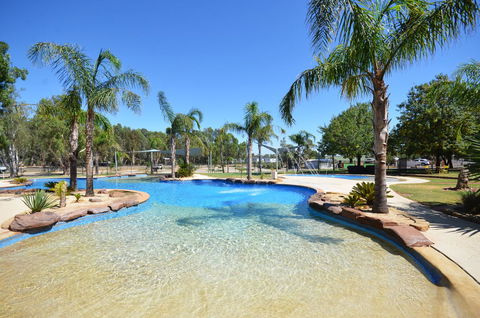 Tasman Holiday Parks - Merool On The Murray - Kingaroy Accommodation 4