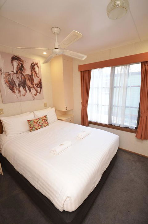 Tasman Holiday Parks - Merool On The Murray - Kingaroy Accommodation 12