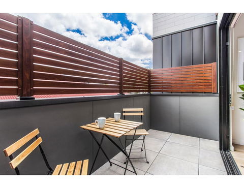 Boutique Apartment In Quiet, Sought-after Suburb - Kingaroy Accommodation 2