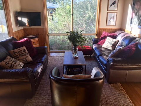 Kangurra Holiday House - Kingaroy Accommodation 3