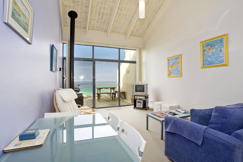 5 Whitecrest Great Ocean Road Resort - Ocean Views - Kingaroy Accommodation 13