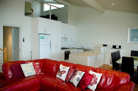 5 Whitecrest Great Ocean Road Resort - Ocean Views - Kingaroy Accommodation 31