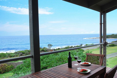5 Whitecrest Great Ocean Road Resort - Ocean Views - Kingaroy Accommodation 0