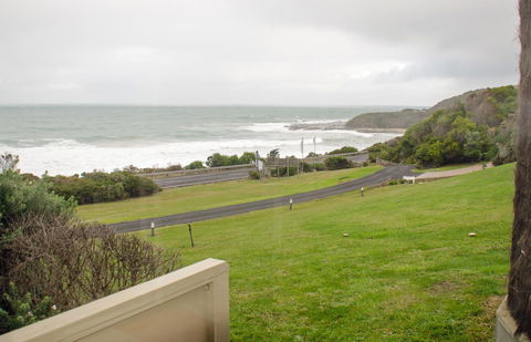 5 Whitecrest Great Ocean Road Resort - Ocean Views - Kingaroy Accommodation 41
