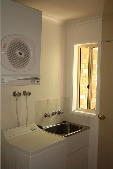 4 Autumn Grove - Kingaroy Accommodation 8