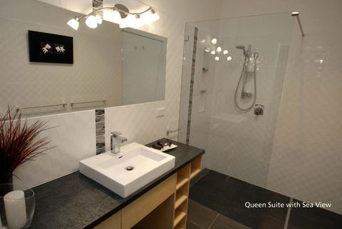 Seascape Accommodation - Kingaroy Accommodation 6