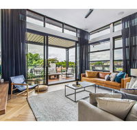 Ultimate Luxury Penthouse From The Block - Kingaroy Accommodation