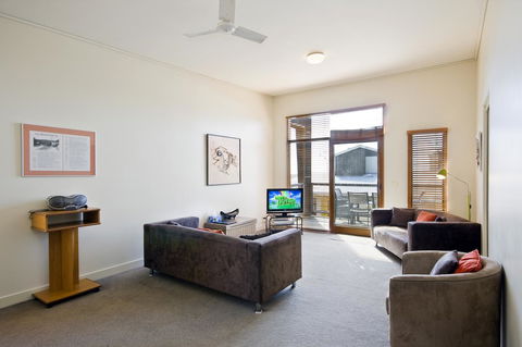 Lornebeach Apartments - Kingaroy Accommodation 44