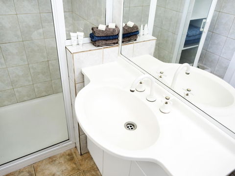 Gipsy Point Lodge & Cottages - Kingaroy Accommodation 44