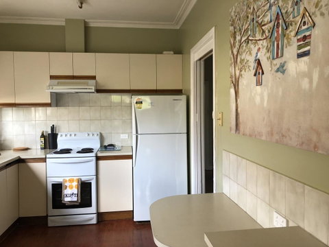 Growse House Yarram 3BR - Kingaroy Accommodation 8