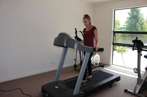 Bairnsdale International - Kingaroy Accommodation 6