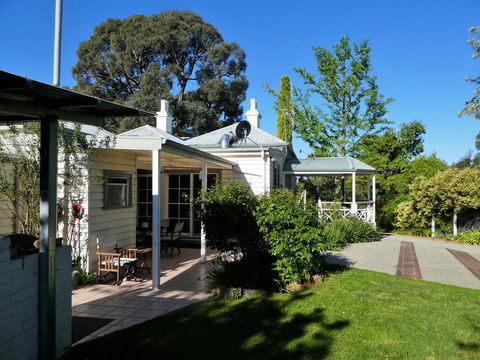 Fairbank House - Kingaroy Accommodation 9