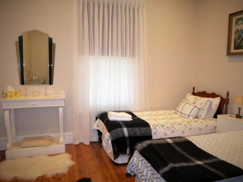 Fairbank House - Kingaroy Accommodation 12