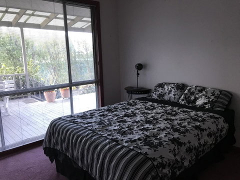 Eagle Bay Views - Kingaroy Accommodation 14
