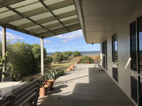 Eagle Bay Views - Kingaroy Accommodation 0