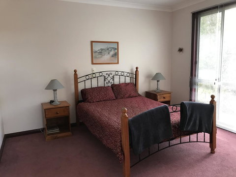 Eagle Bay Views - Kingaroy Accommodation 8