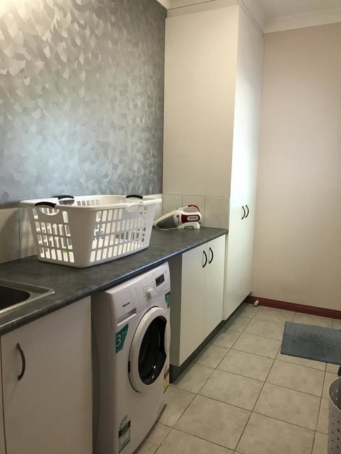 Eagle Bay Views - Kingaroy Accommodation 11