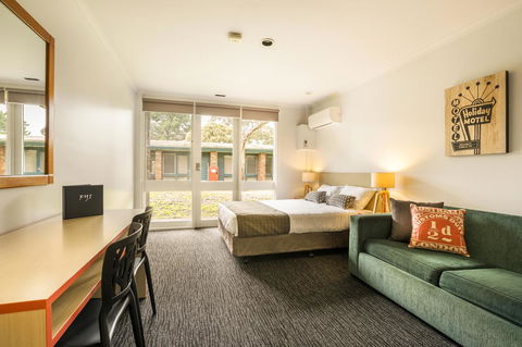 Burvale Hotel - Kingaroy Accommodation 7