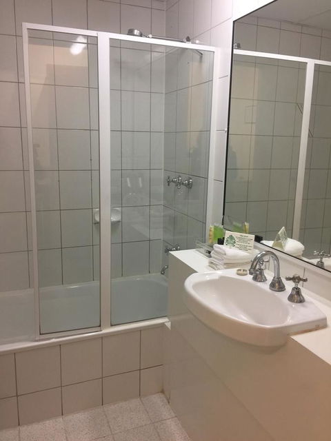 Eltham Gateway Hotel & Conference Centre - Kingaroy Accommodation 24