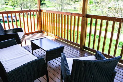Beechworth Cedar Cottages - Kingaroy Accommodation 5