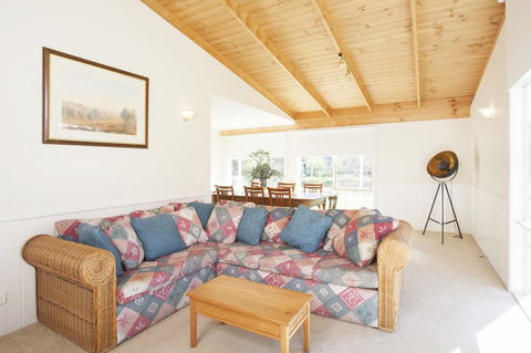 Beechworth Cedar Cottages - Kingaroy Accommodation 1