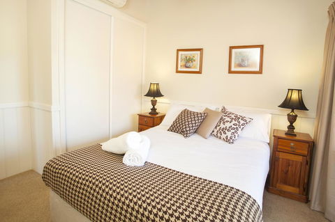 Beechworth Cedar Cottages - Kingaroy Accommodation 7