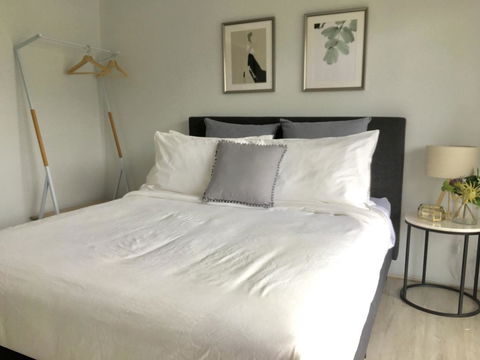 The Wheelhouse - 2BR Waterfront Apt In Town - Kingaroy Accommodation 7